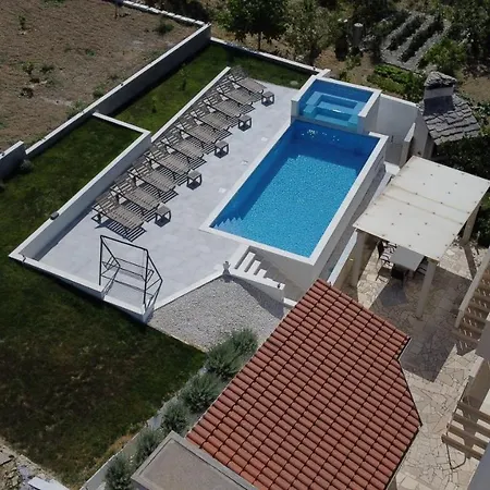 Jagoda Apartman *